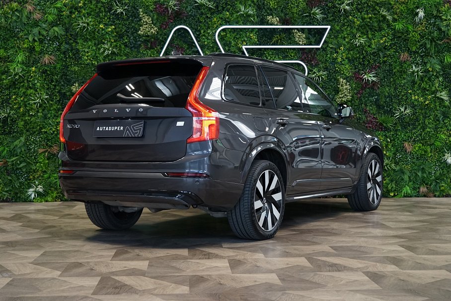Volvo XC90 T8 AWD Recharge R-Design