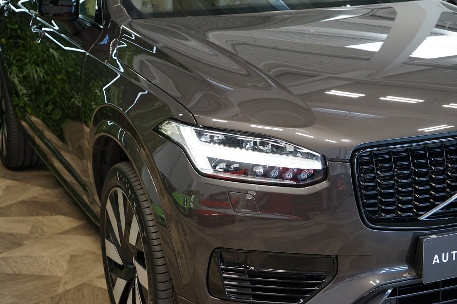 Volvo XC90 T8 AWD Recharge R-Design