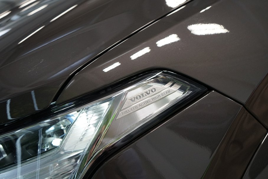 Volvo XC90 T8 AWD Recharge R-Design