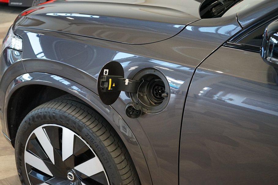 Volvo XC90 T8 AWD Recharge R-Design