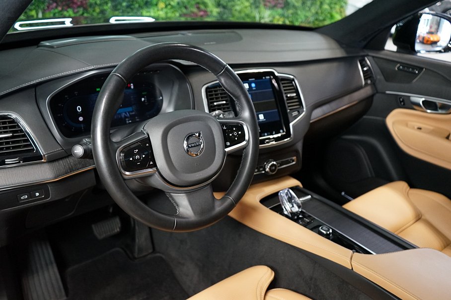 Volvo XC90 T8 AWD Recharge R-Design