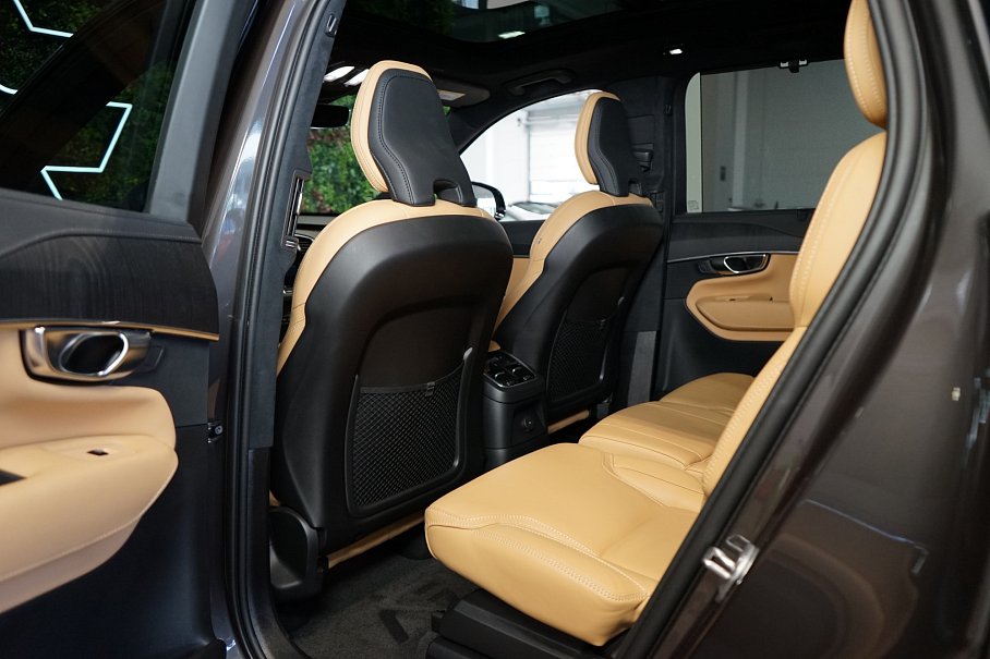 Volvo XC90 T8 AWD Recharge R-Design