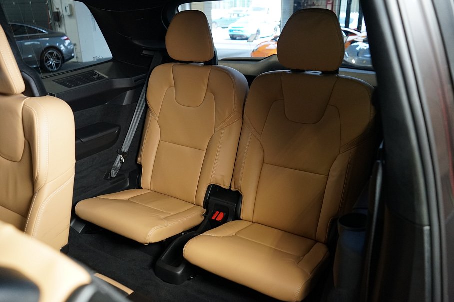 Volvo XC90 T8 AWD Recharge R-Design