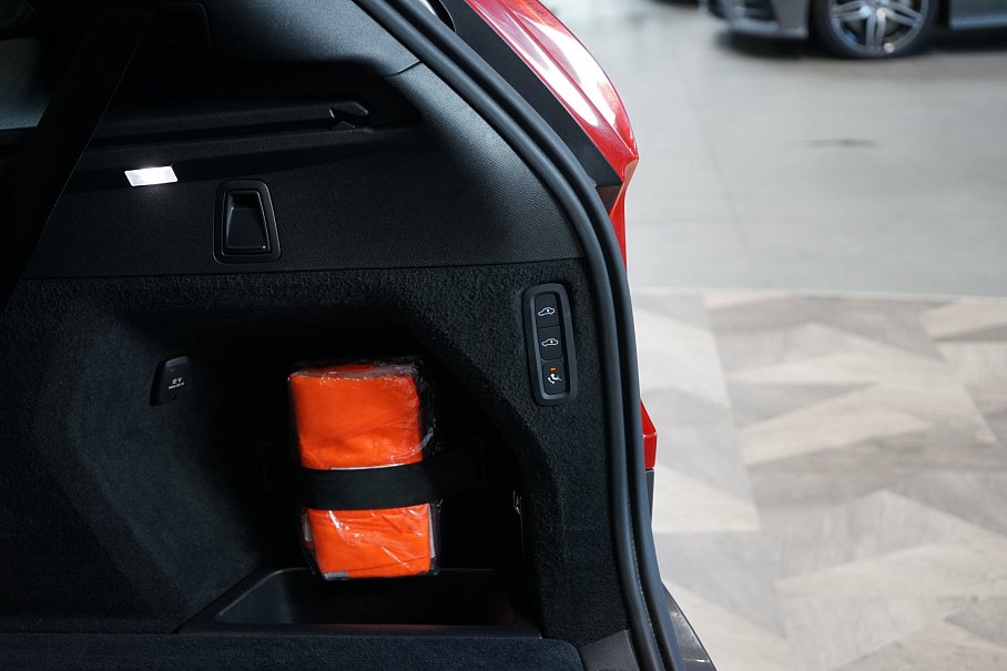 Volvo XC90 T8 AWD Recharge R-Design