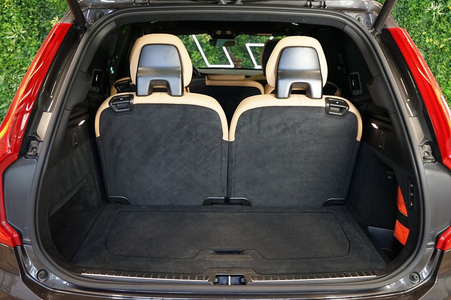 Volvo XC90 T8 AWD Recharge R-Design