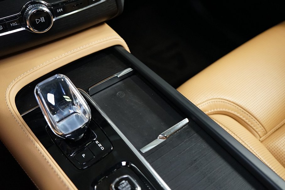 Volvo XC90 T8 AWD Recharge R-Design