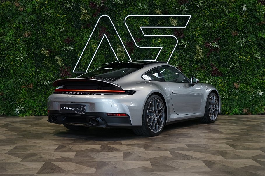 Porsche 911 992.2 Carrera