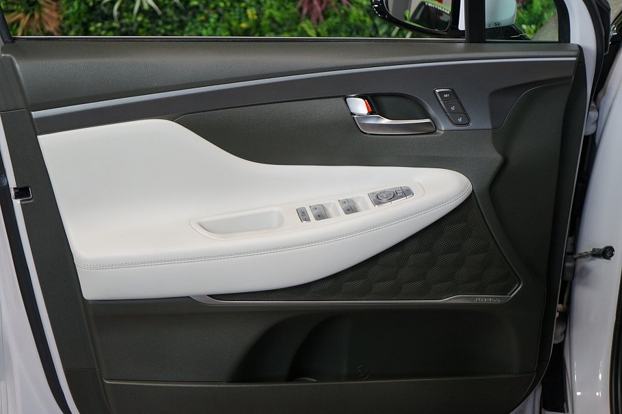 Hyundai Santa Fe 1.6 T-GDI HEV