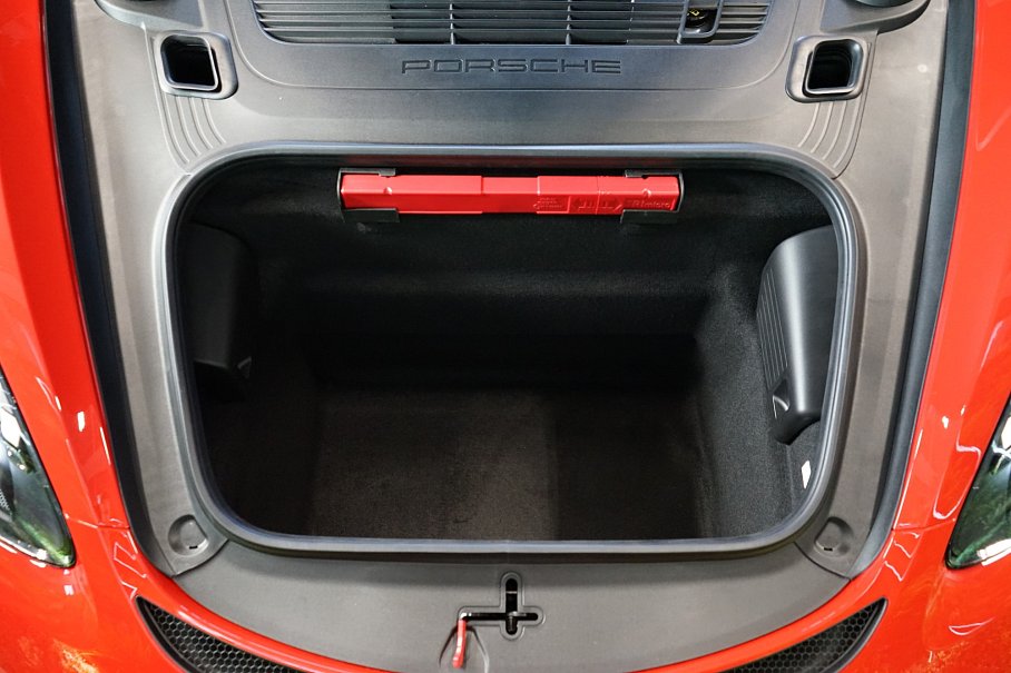 Porsche 718 Spyder RS