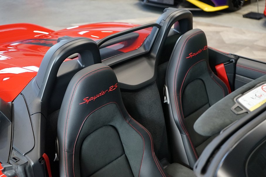 Porsche 718 Spyder RS