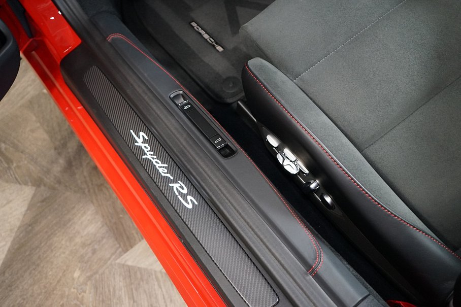 Porsche 718 Spyder RS