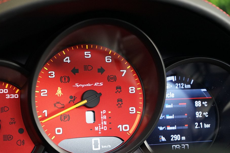 Porsche 718 Spyder RS
