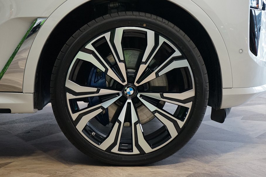 BMW X7 M60i xDrive