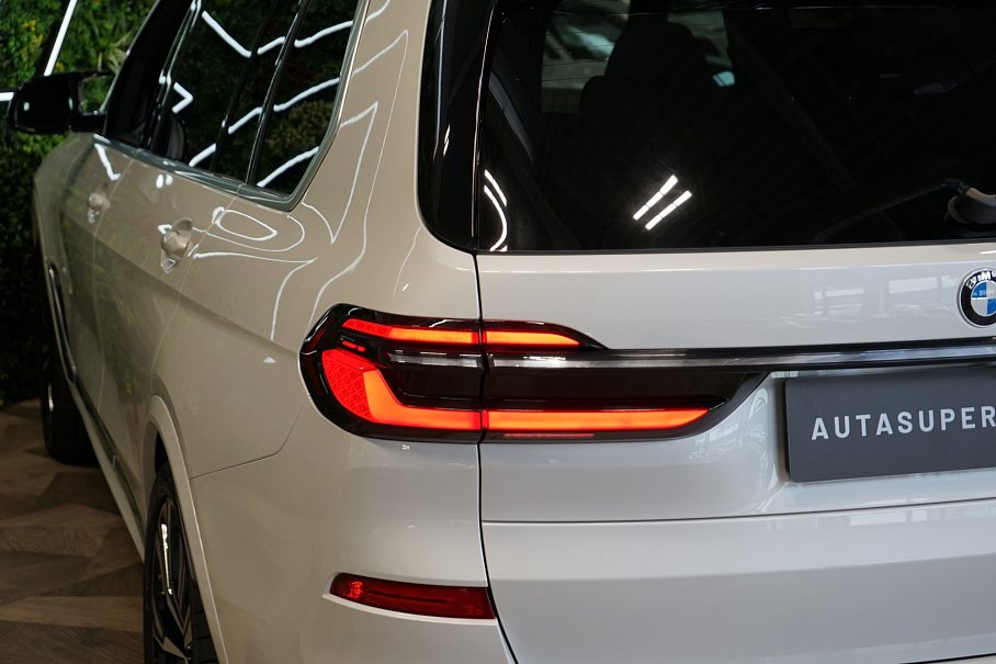 BMW X7 M60i xDrive