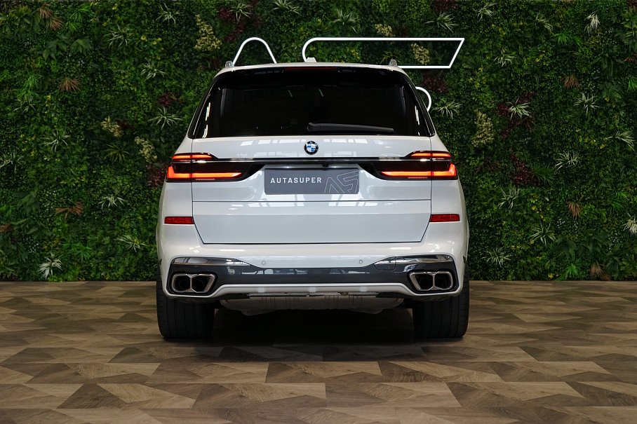 BMW X7 M60i xDrive