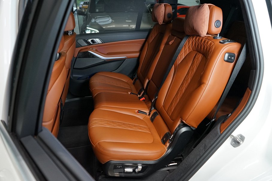 BMW X7 M60i xDrive
