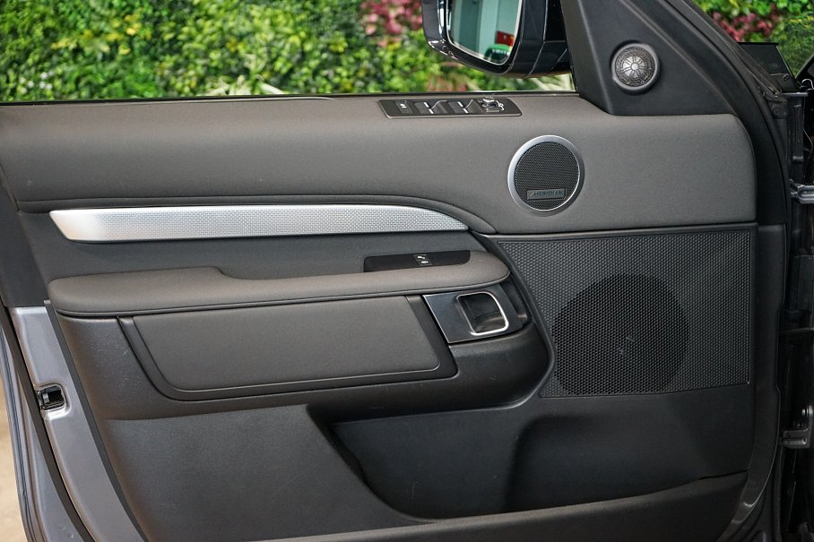 Land Rover Discovery D350