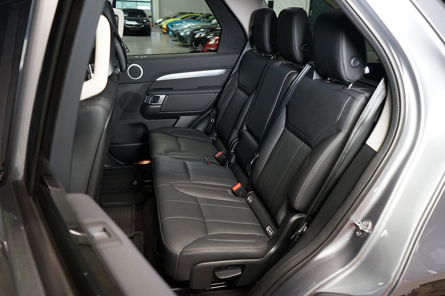 Land Rover Discovery D350