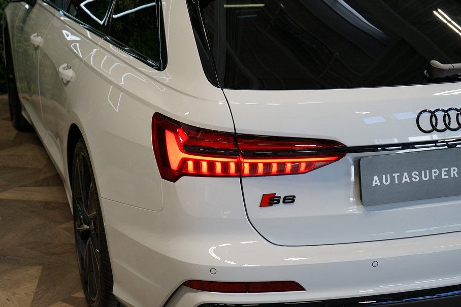 Audi S6 Avant TDI quattro