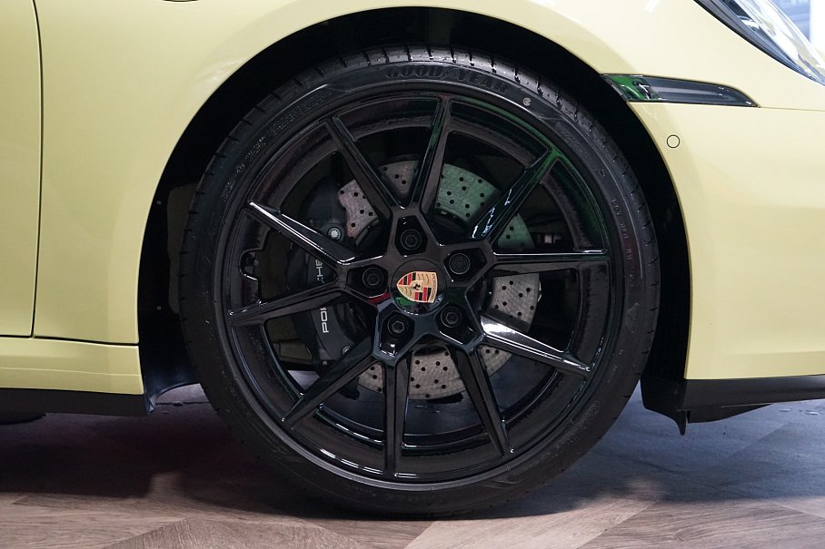 Porsche 911 992.2 Carrera