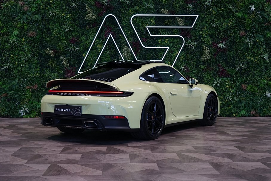 Porsche 911 992.2 Carrera