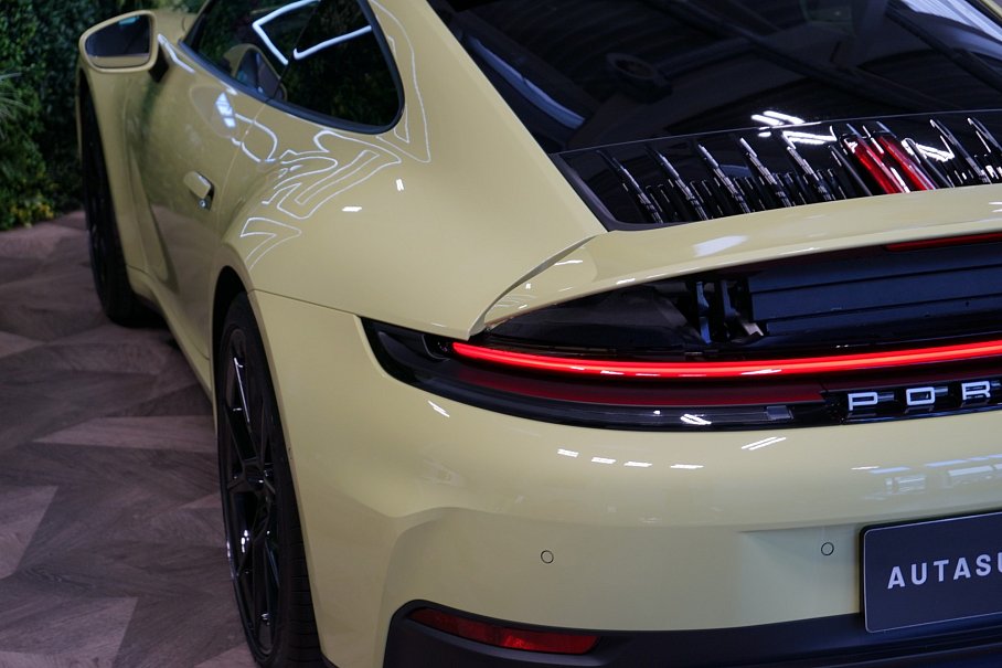 Porsche 911 992.2 Carrera