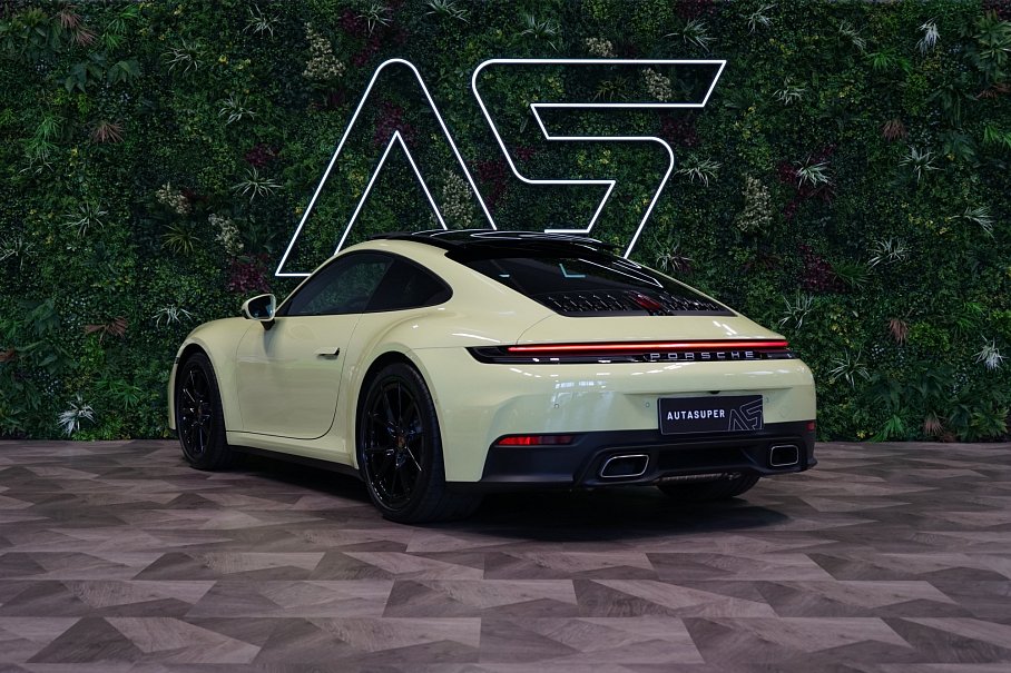 Porsche 911 992.2 Carrera