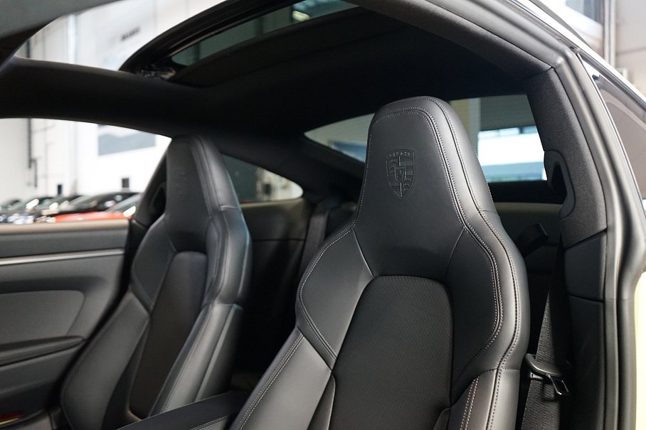 Porsche 911 992.2 Carrera