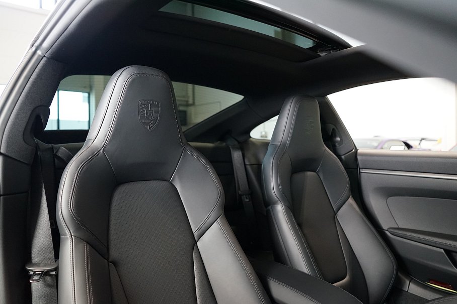 Porsche 911 992.2 Carrera