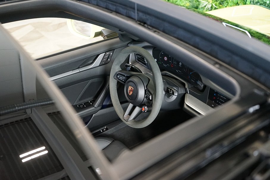 Porsche 911 992.2 Carrera