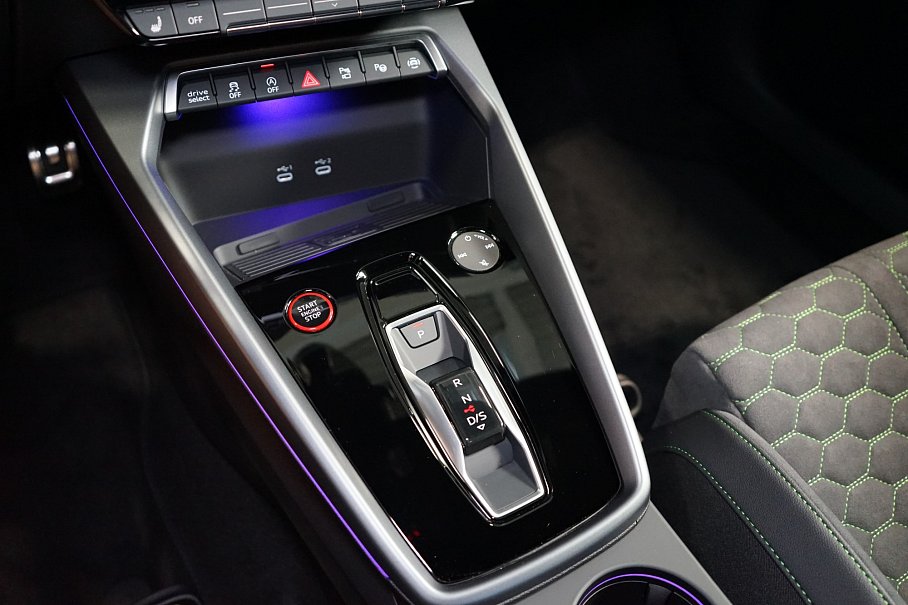Audi RS 3 Limousine 2.5 TFSI quattro