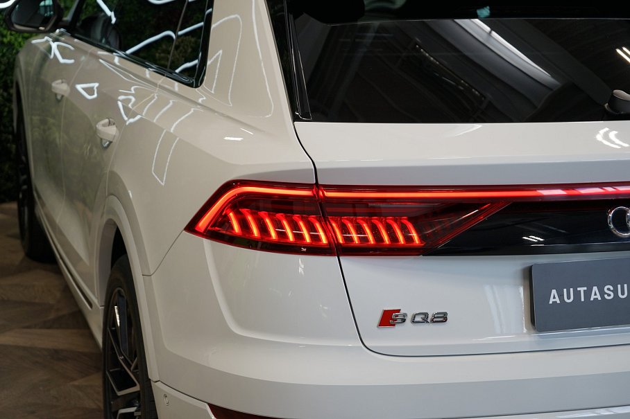 Audi SQ8 TDI quattro