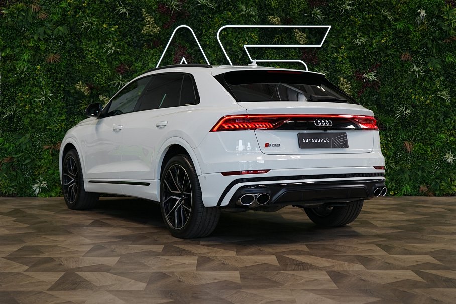 Audi SQ8 TDI quattro