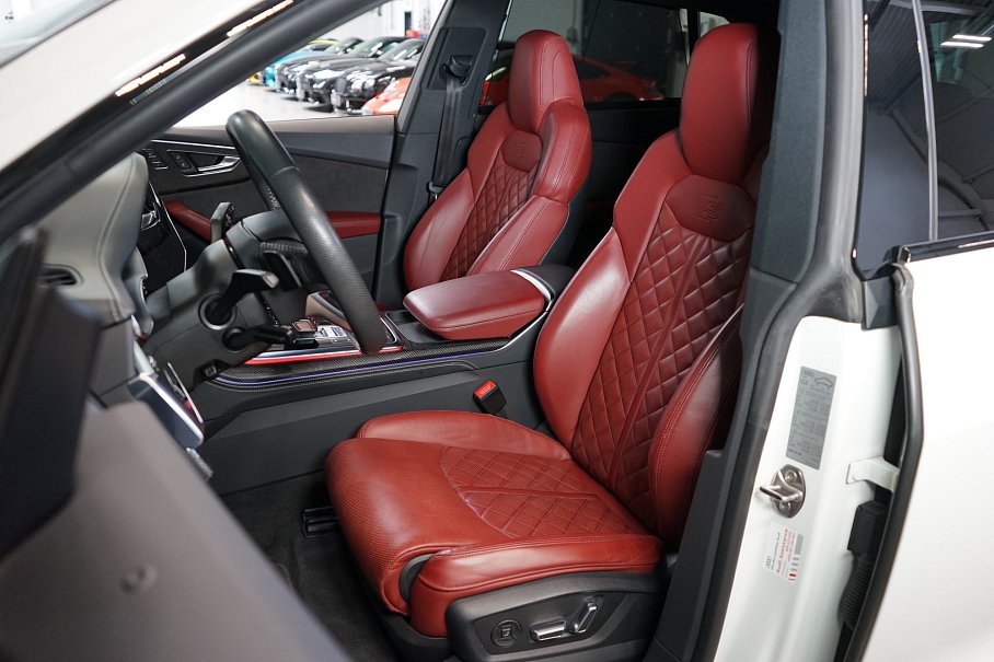 Audi SQ8 TDI quattro