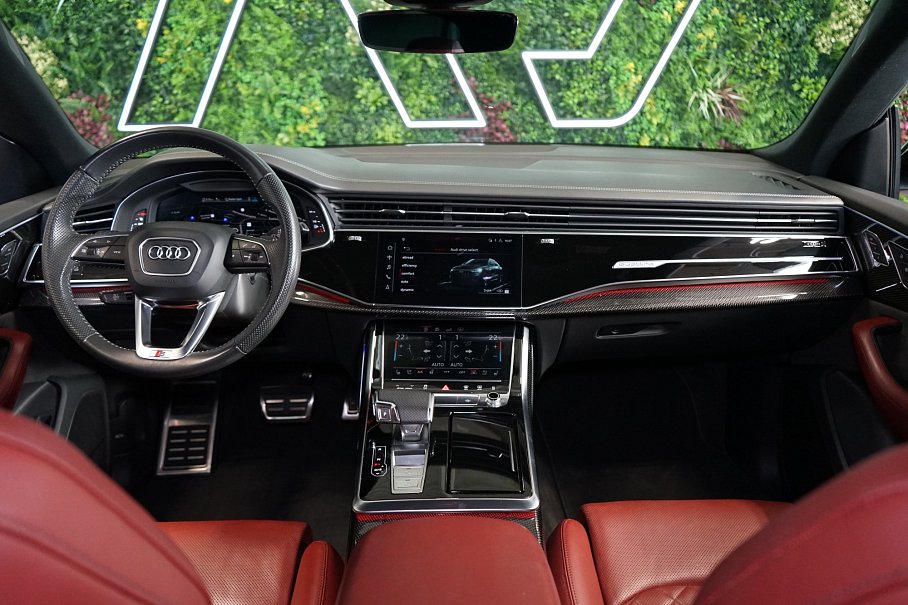 Audi SQ8 TDI quattro
