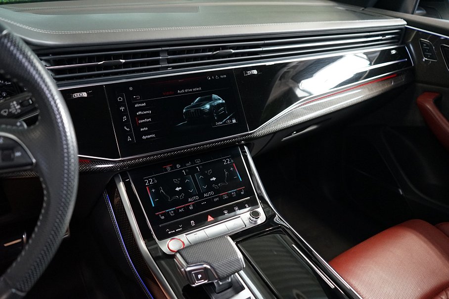 Audi SQ8 TDI quattro