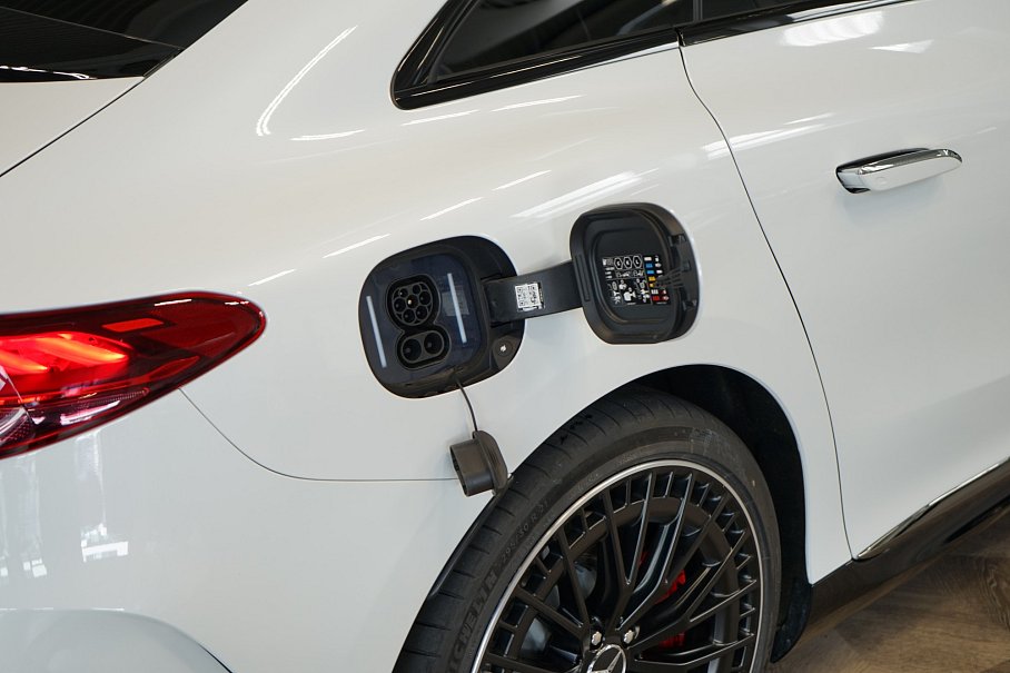 Mercedes-Benz EQE 43 AMG 4Matic