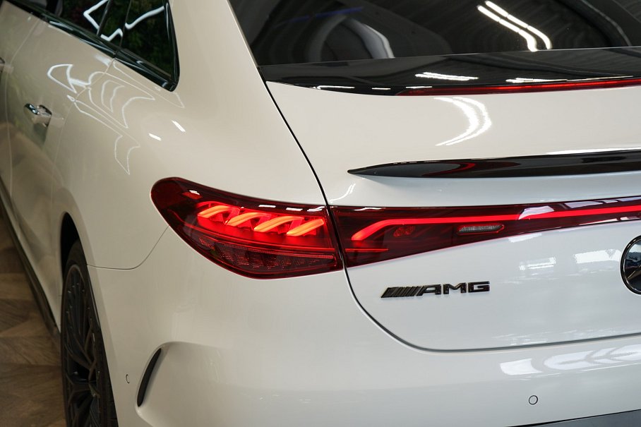 Mercedes-Benz EQE 43 AMG 4Matic