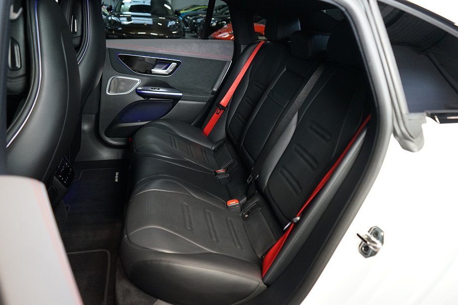 Mercedes-Benz EQE 43 AMG 4Matic