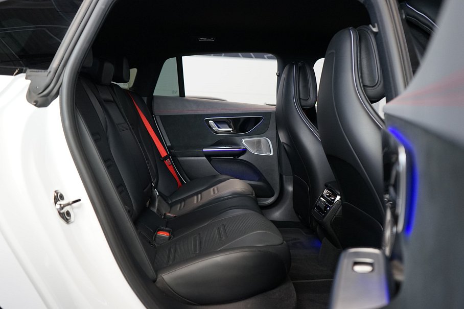Mercedes-Benz EQE 43 AMG 4Matic