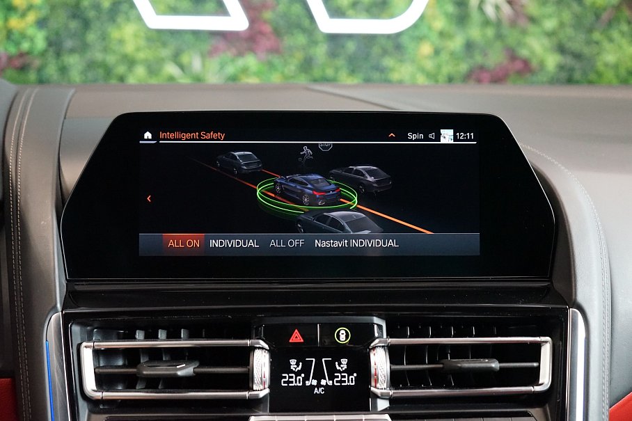 BMW Řada 8 850i xDrive