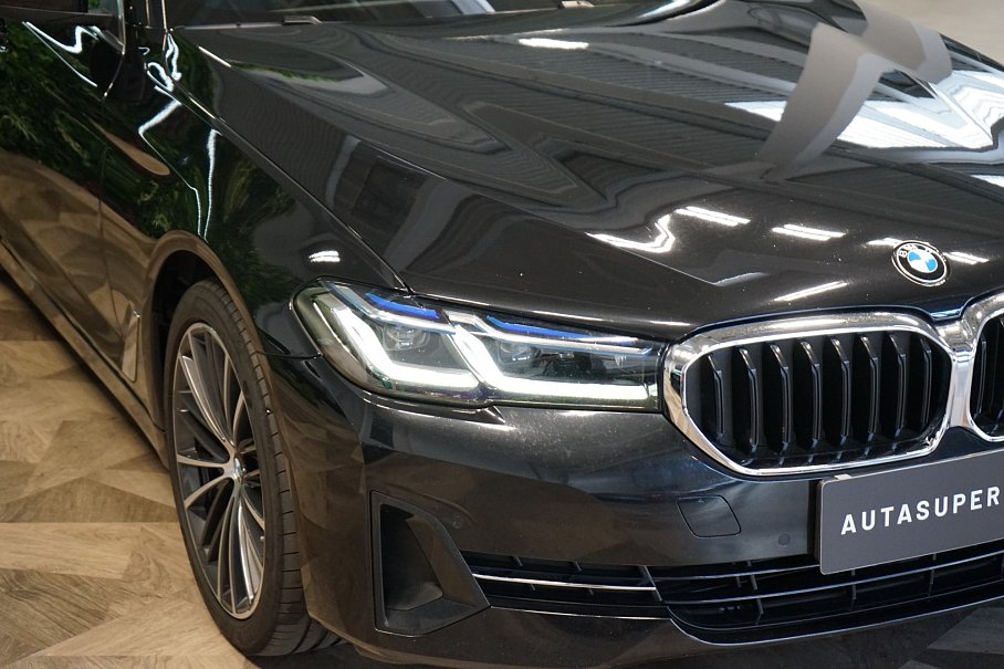 BMW Řada 5 530d xDrive Touring