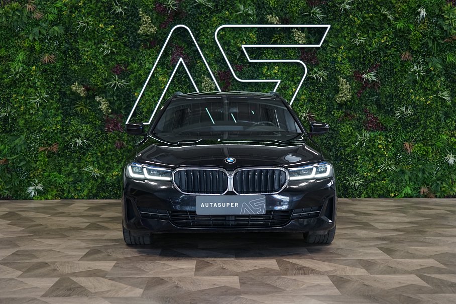 BMW Řada 5 530d xDrive Touring