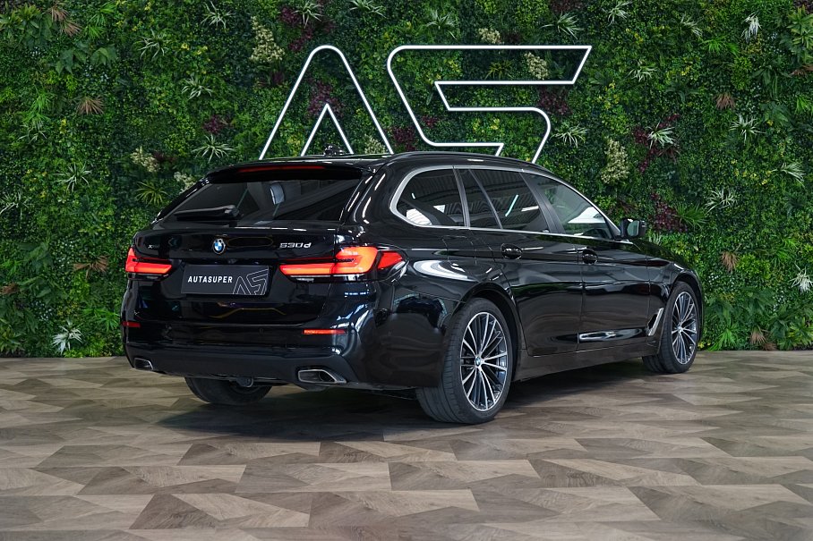 BMW Řada 5 530d xDrive Touring