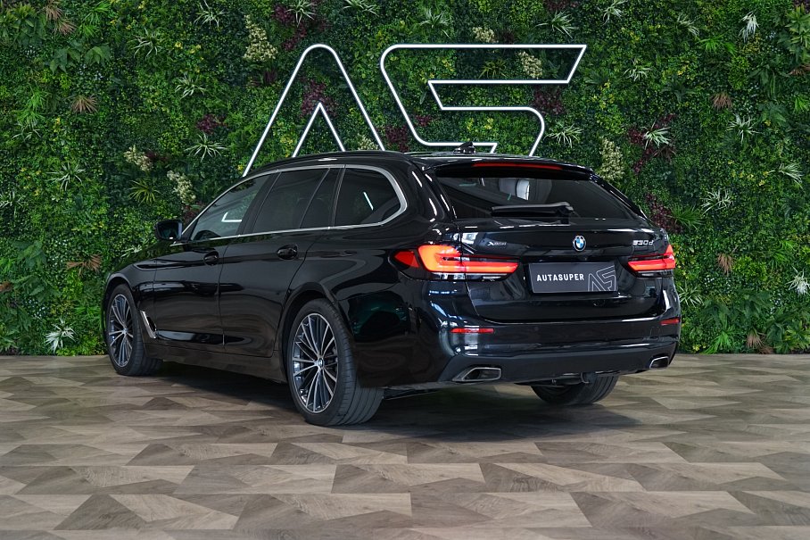 BMW Řada 5 530d xDrive Touring