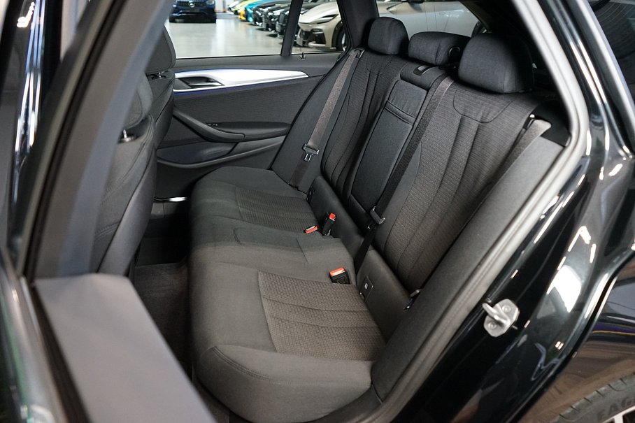 BMW Řada 5 530d xDrive Touring