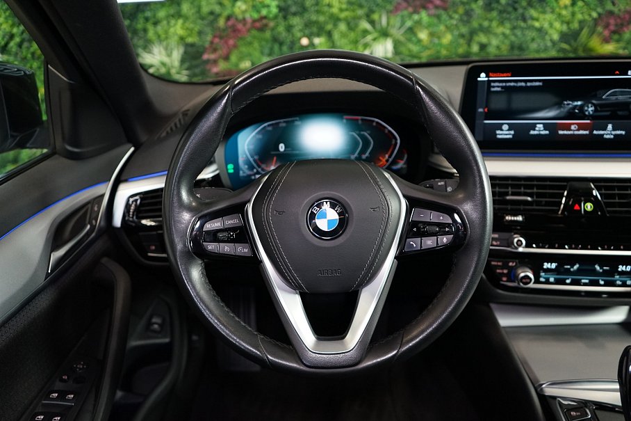 BMW Řada 5 530d xDrive Touring