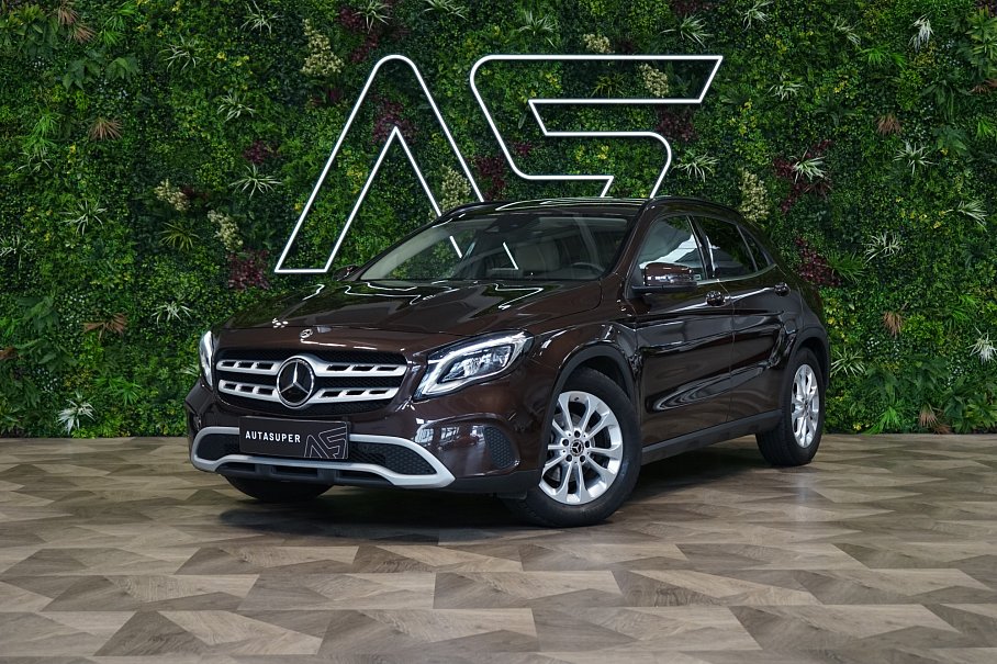 Mercedes-Benz GLA 200d 4Matic