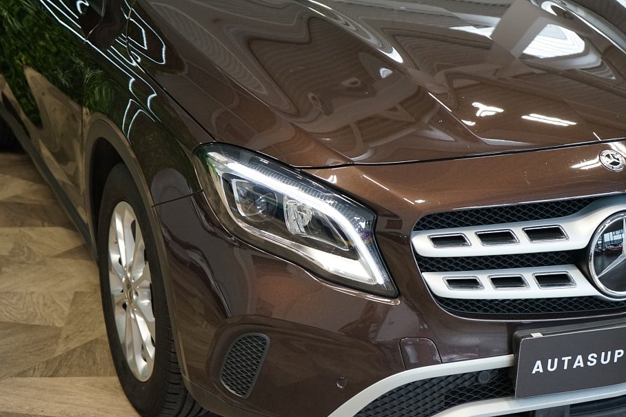 Mercedes-Benz GLA 200d 4Matic