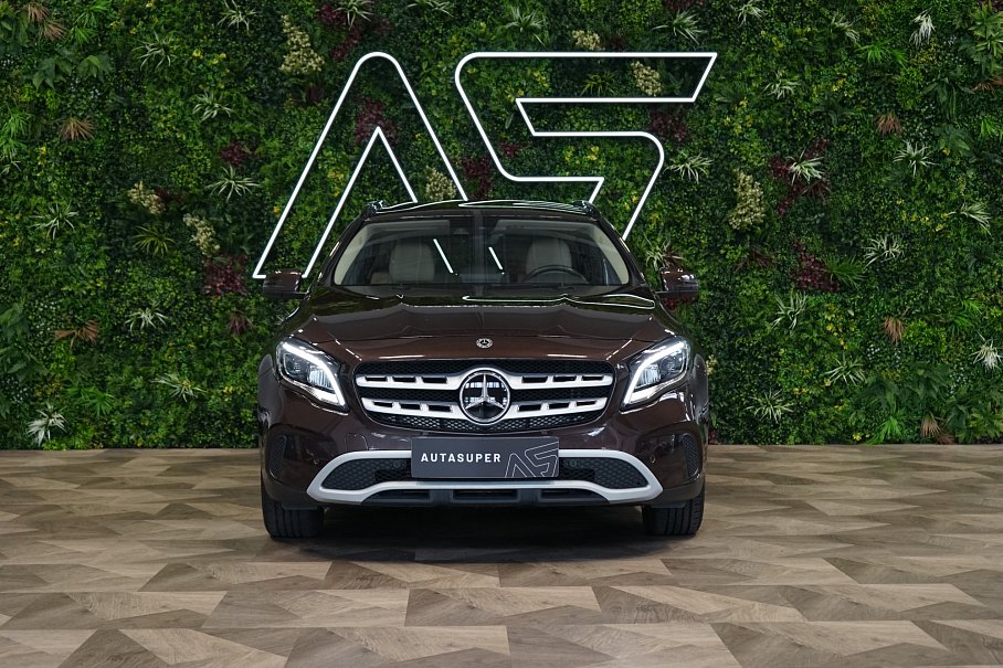 Mercedes-Benz GLA 200d 4Matic